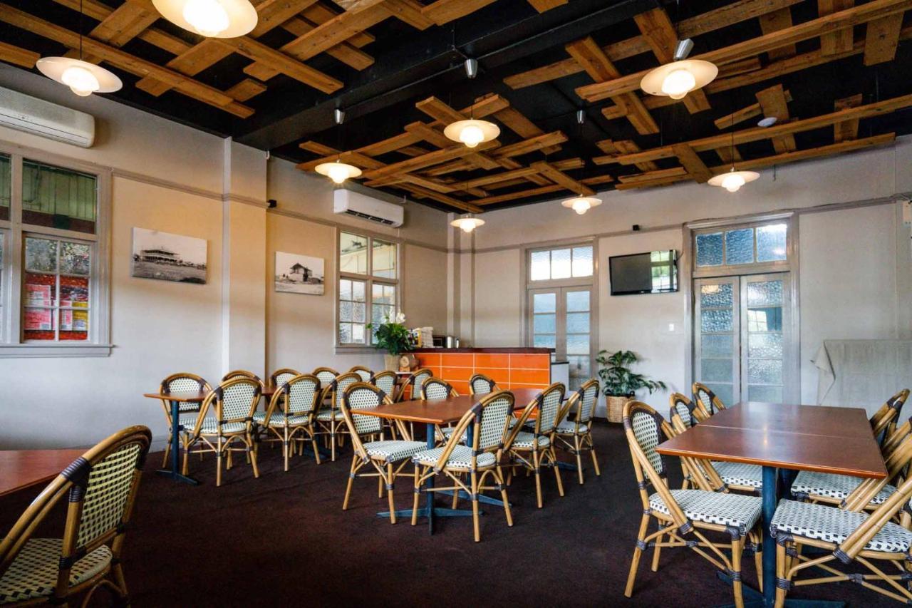 Commercial Hotel Clermont Ngoại thất bức ảnh